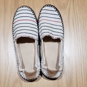 Unworn Sperry Sunset Ella Canvas Slip On size 6.5M